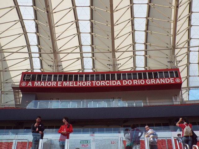 足球欧冠最佳球员票选开启，众星入围